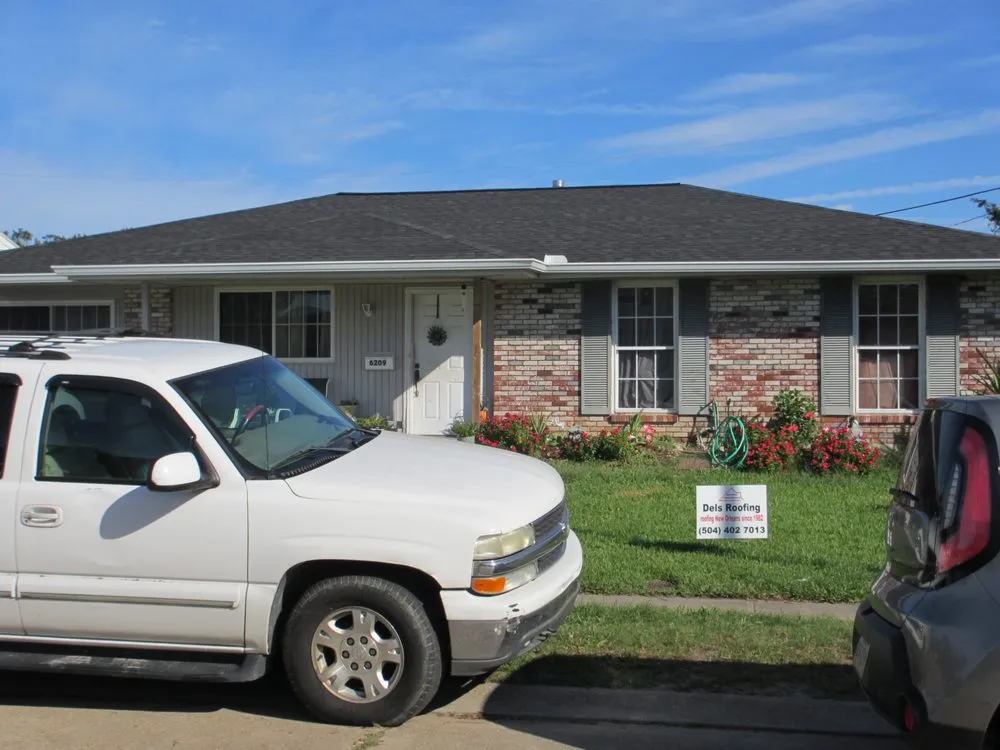 Slide of Del's & Son Roofing