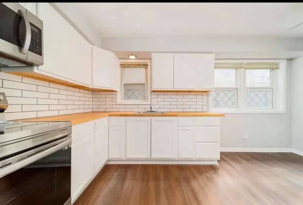 Slide of Delta Midwest Service