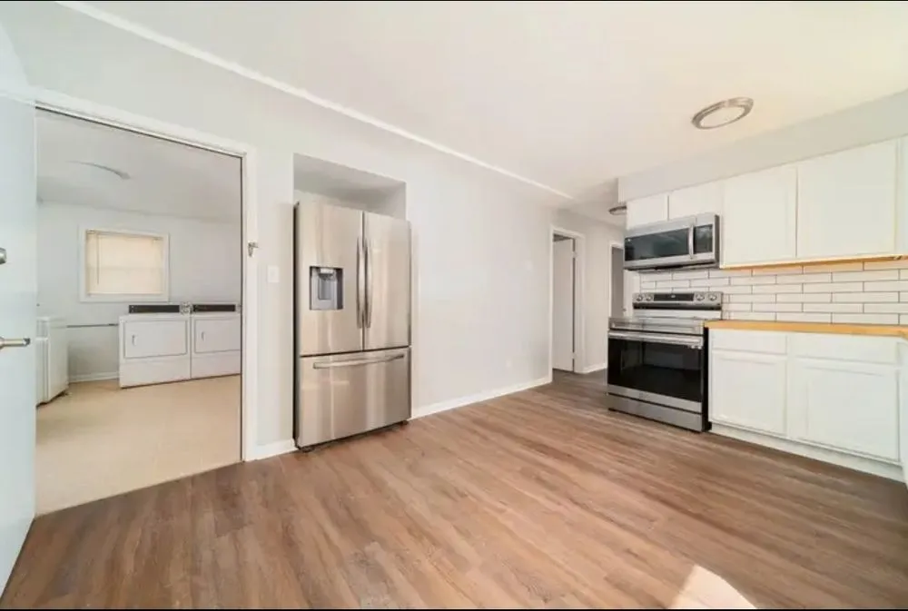 Slide of Delta Midwest Service