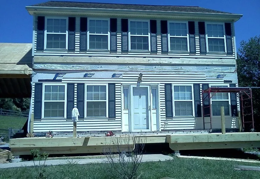 Slide of DeLuca Construction & Landscaping