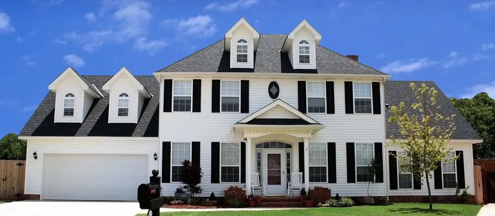 Slide of DeLuca Construction & Landscaping