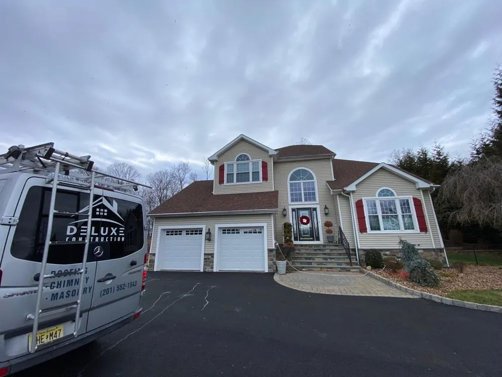 Slide of Deluxe Construction