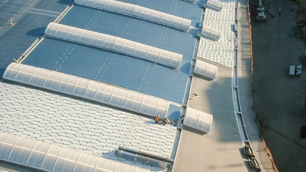 Slide of Deluxe Roofing & Construction