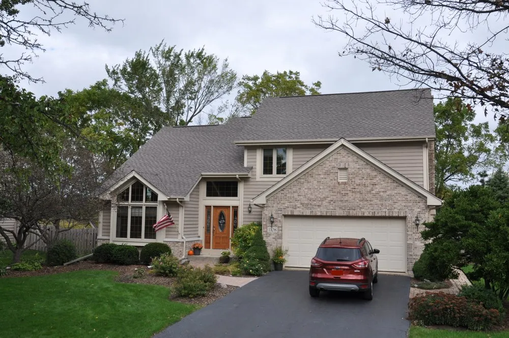 Slide of Deluxe Roofing