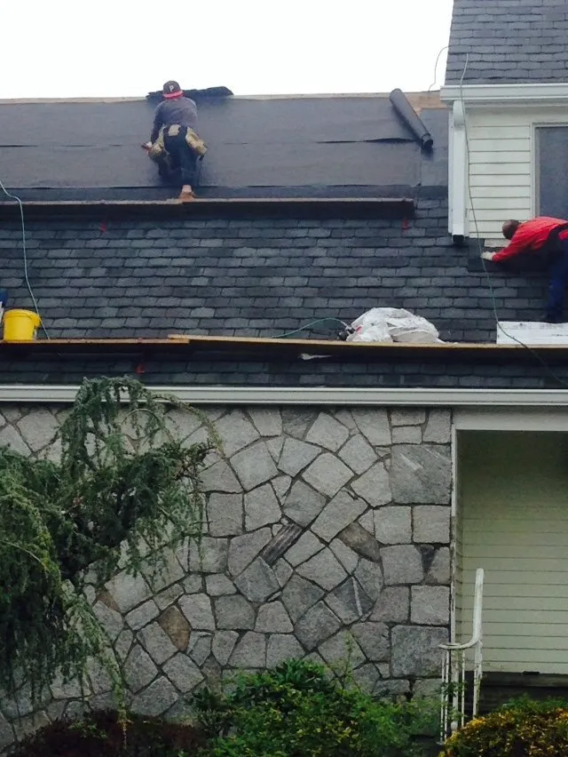 Slide of Demetrius Pettway Roofing