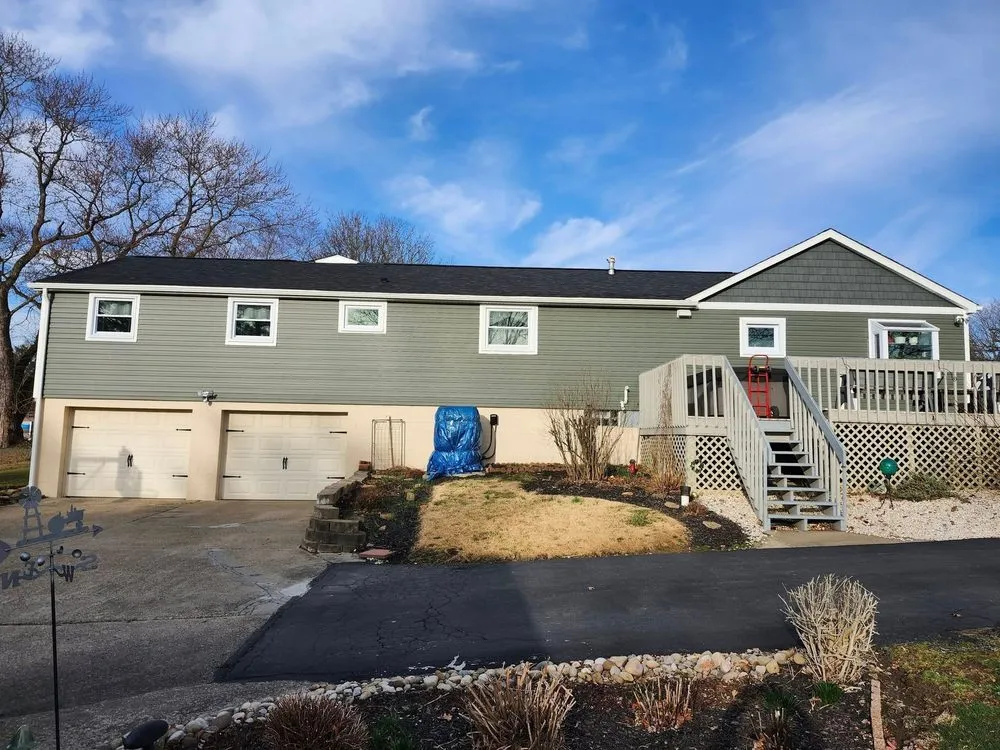 Slide of Den Roofing & Siding