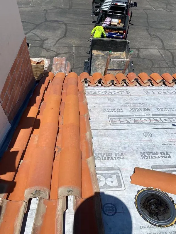 Slide of Dependable Roofing & Solar Cleaning