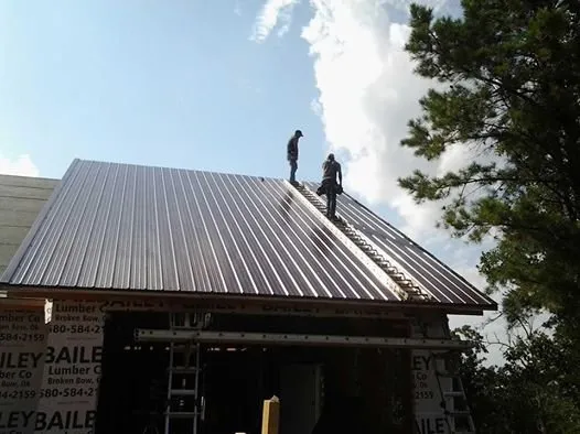 DeQueen Roofing & Siding