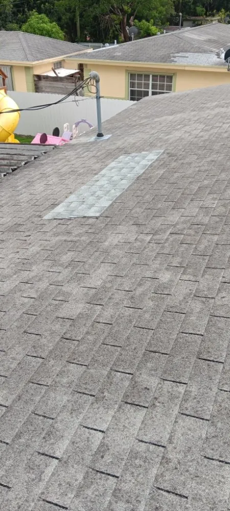 Slide of Deras Roofing & Remodelacio