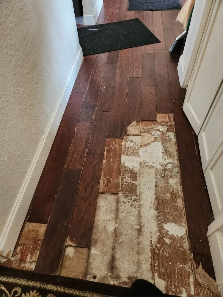 Slide of Deras Roofing & Remodelacio