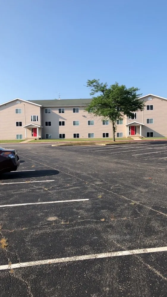 Slide of Dereu Construction