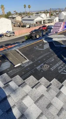 Derick Roofing and Landscaping Logo