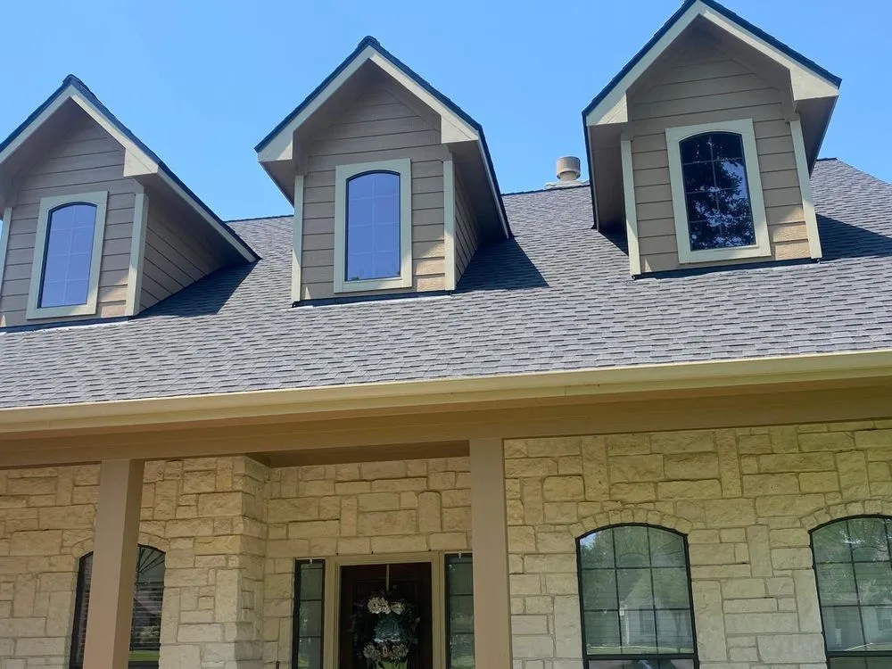 Slide of Derwin's Roofing