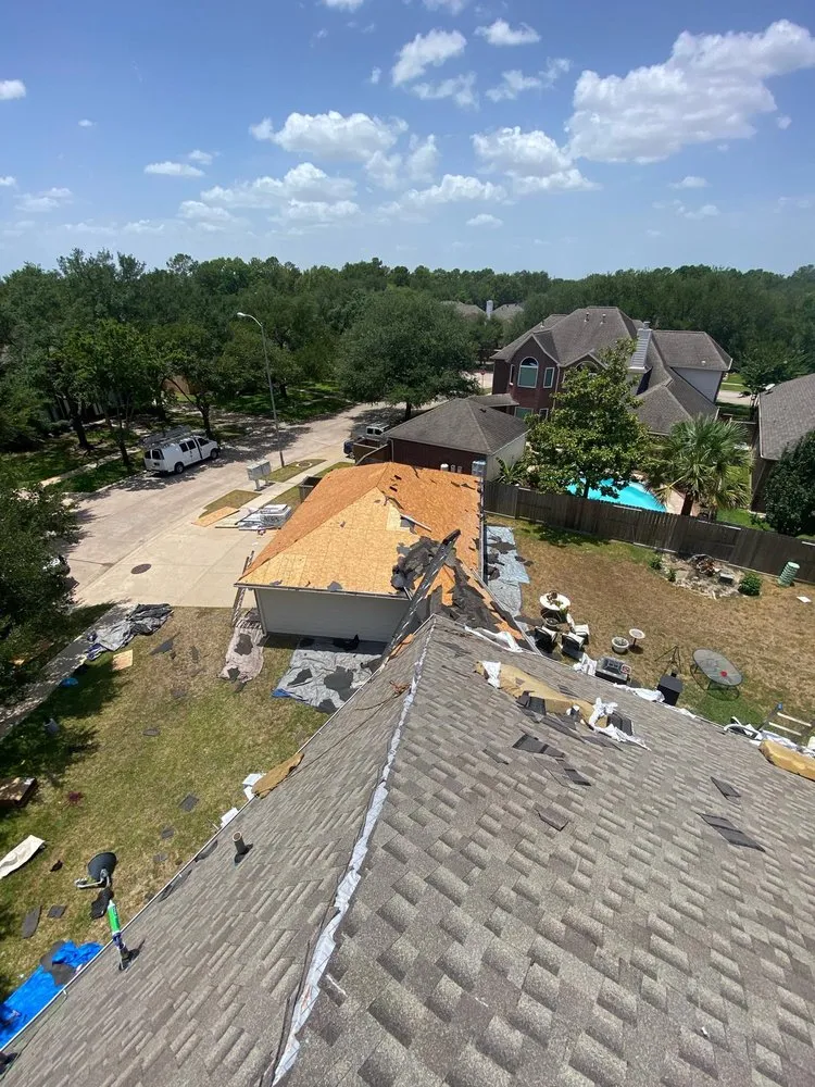 Slide of Derwin's Roofing