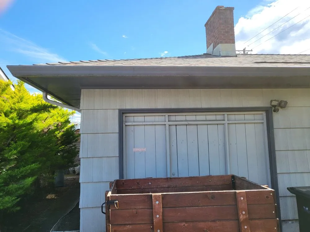 Slide of Deschutes Roofing & Insulation