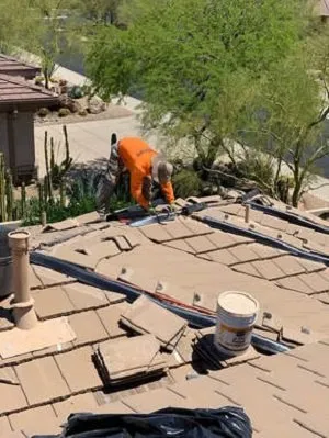 Desert Roof Repair Logo