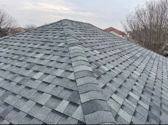 Design Roofing & General Contractors Logo