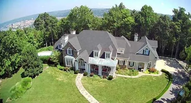 Slide of Design Roofing