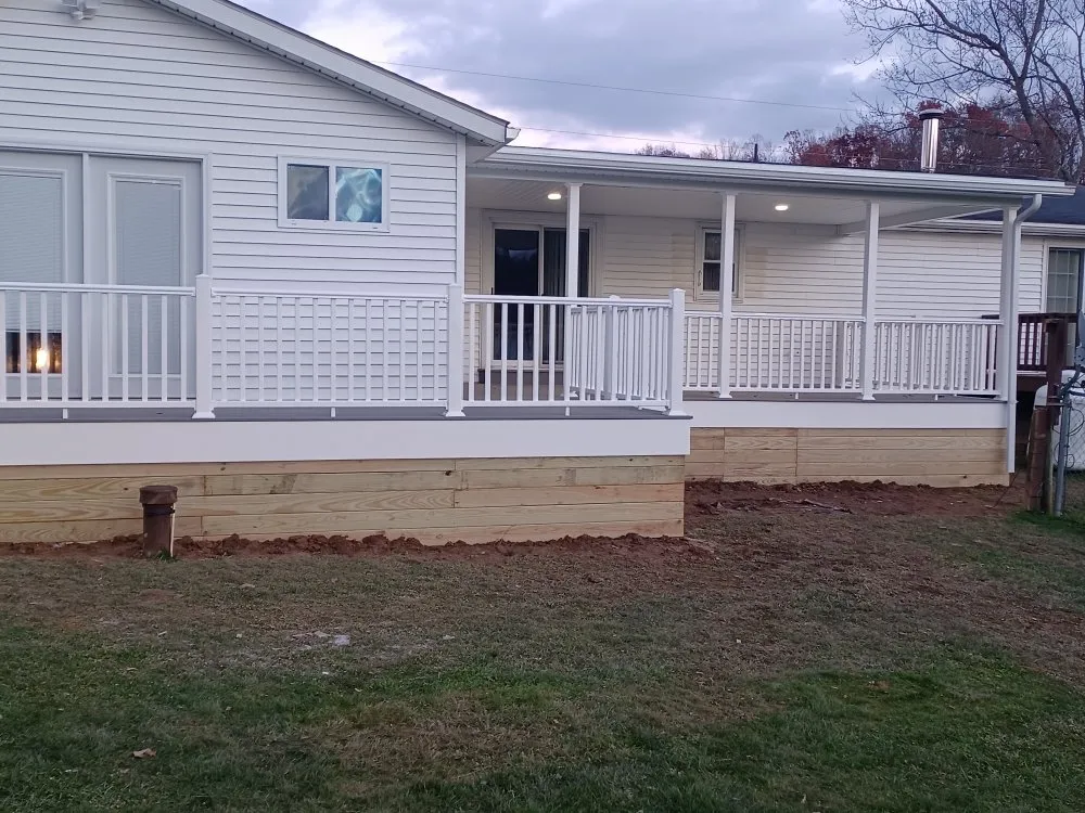 Reliable shingle roofing service with free inspection across Mechanicstown, OH - Detweiler Roofing and Decking