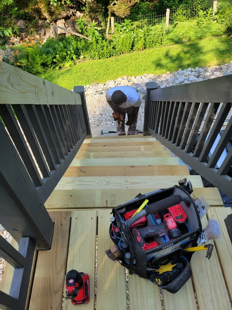 Slide of Devon Noland Contracting