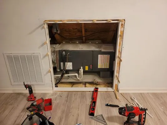 Devon Noland Contracting Logo