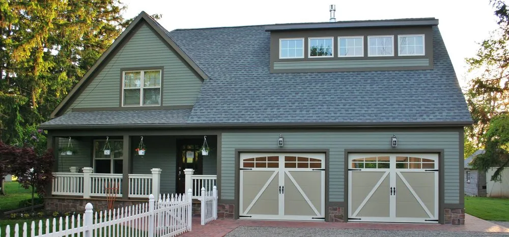 Slide of Dexter Roof