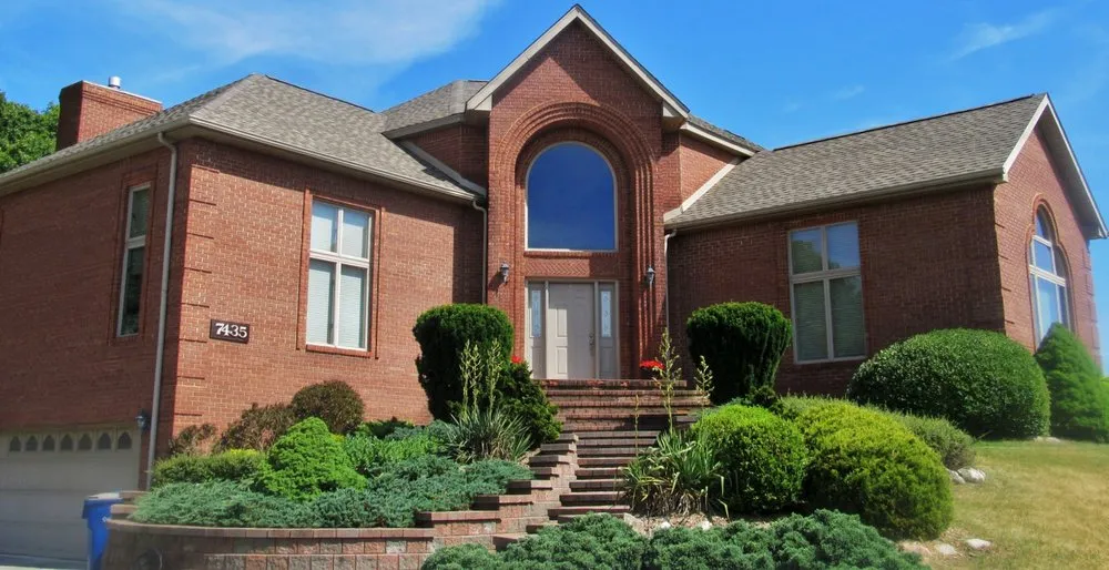 Slide of Dexter Roof