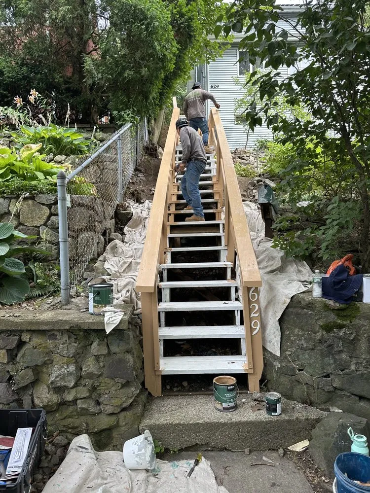 Slide of Deyvins Construction