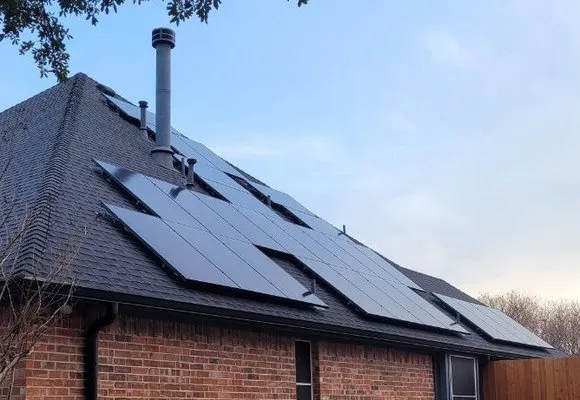 DFW Solar and Roofing Logo