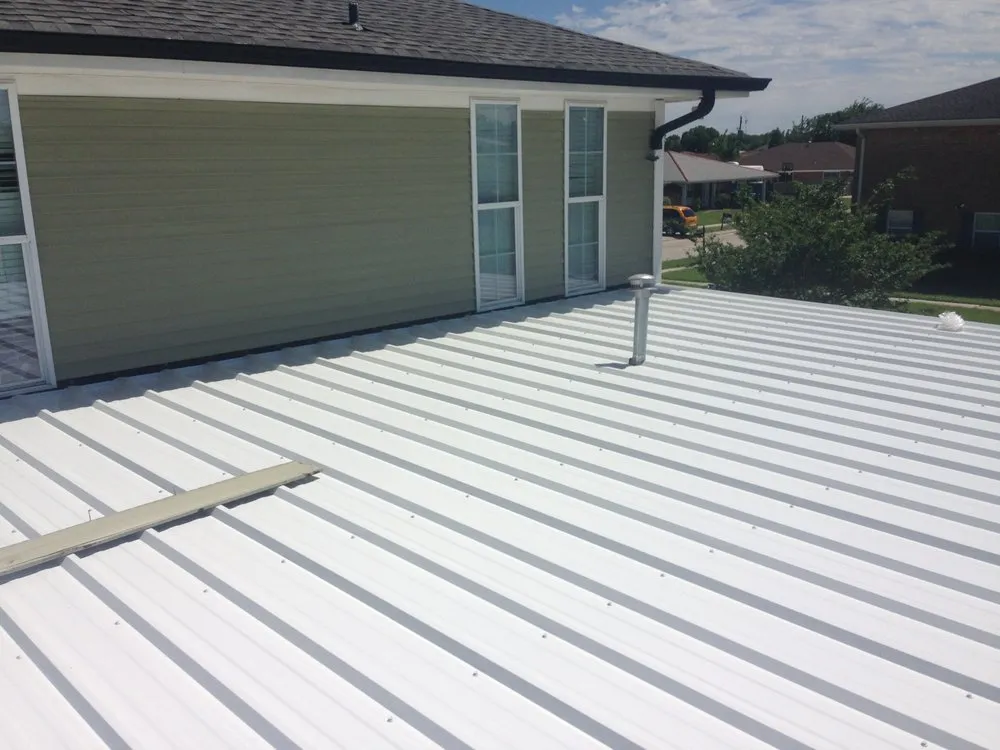 Slide of DG Diaz Roofing Services of New Orleans
