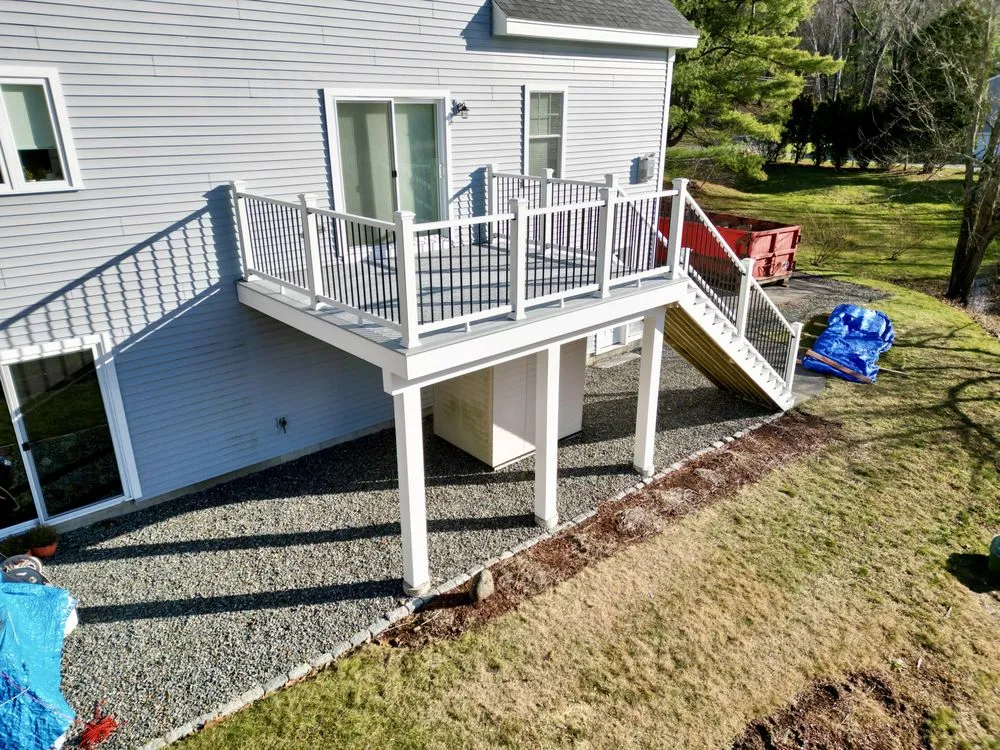 Slide of D&G Exteriors