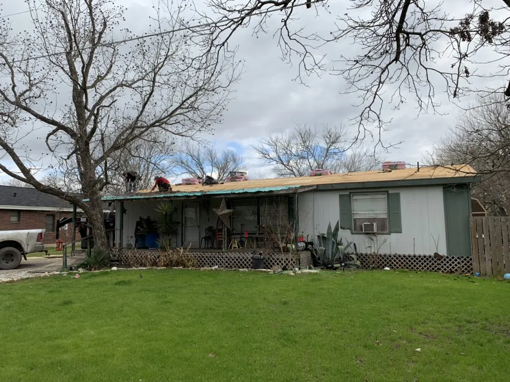 Reliable flat roof repair with free inspection in Del Valle, TX by DG Roofing & Construction