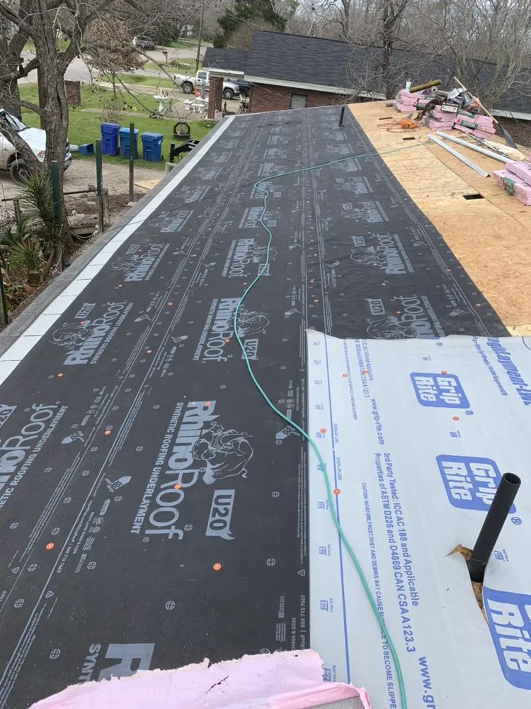 Reliable flat roof repair in Del Valle, TX - DG Roofing & Construction