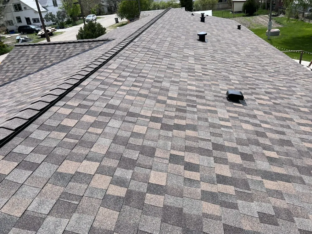 Slide of D&G Roofing