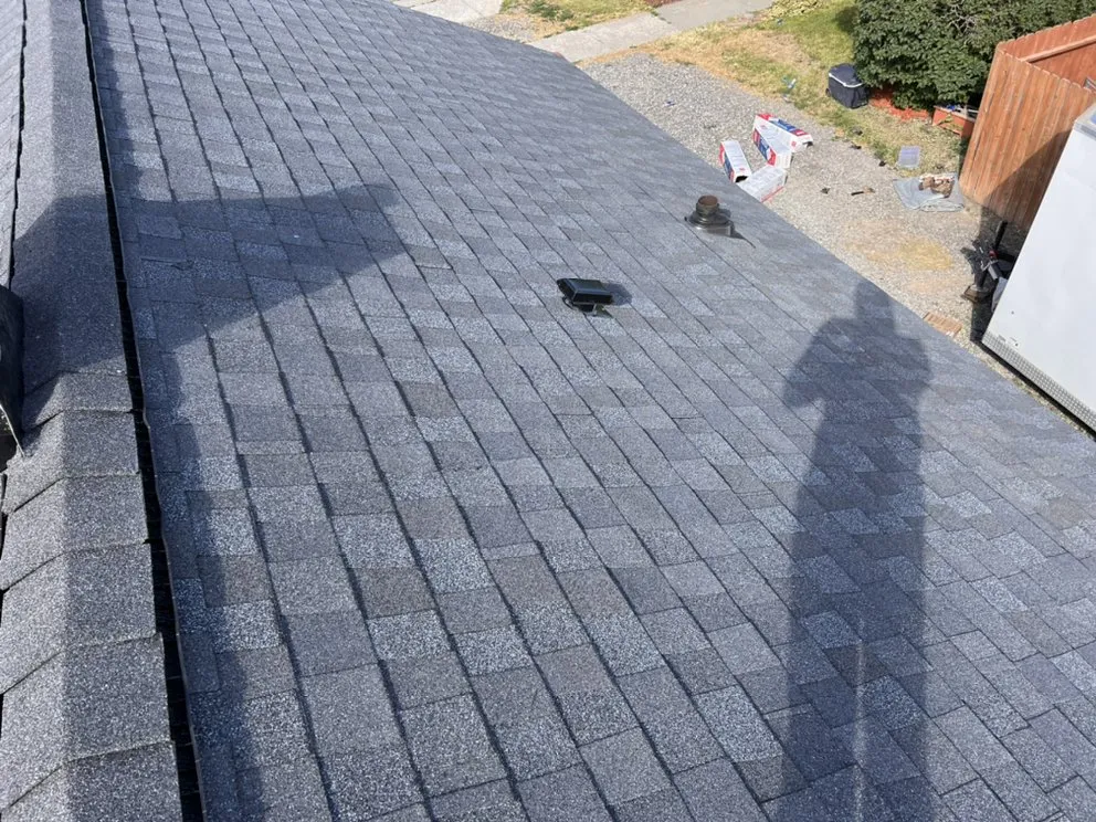 Slide of D&G Roofing