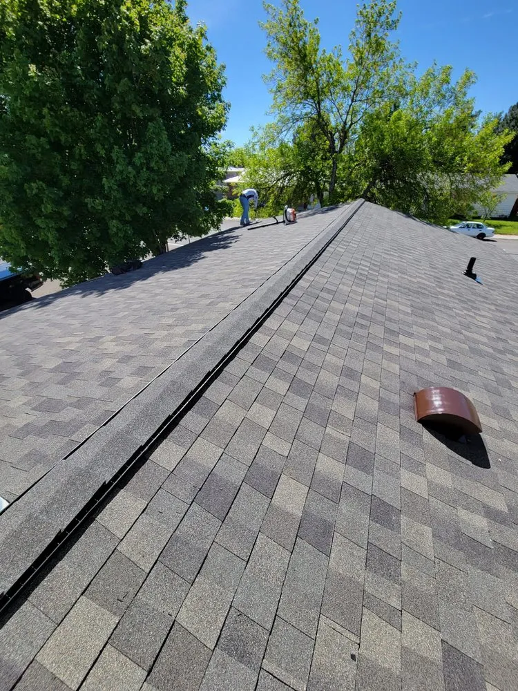 Slide of D&G Roofing