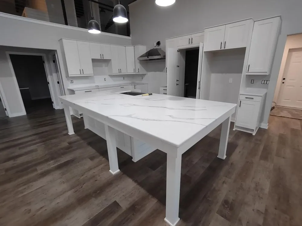 Slide of DG3 Construction & Roofing