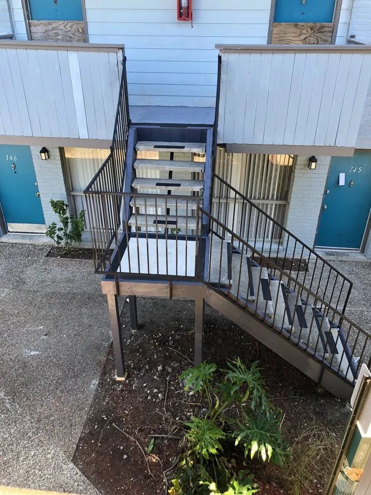 Slide of D&I Construction