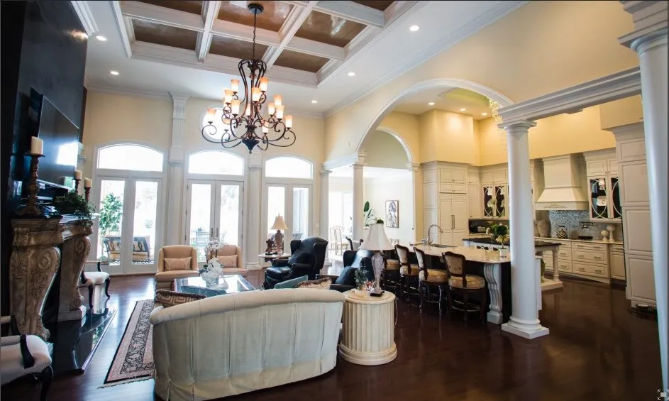 Slide of Diamond Design Construction