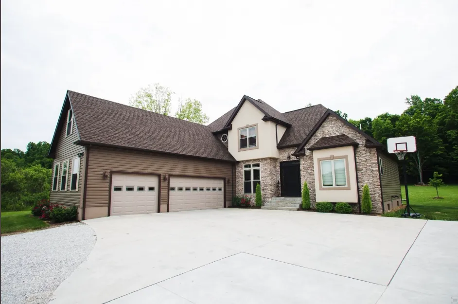 Slide of Diamond Design Construction