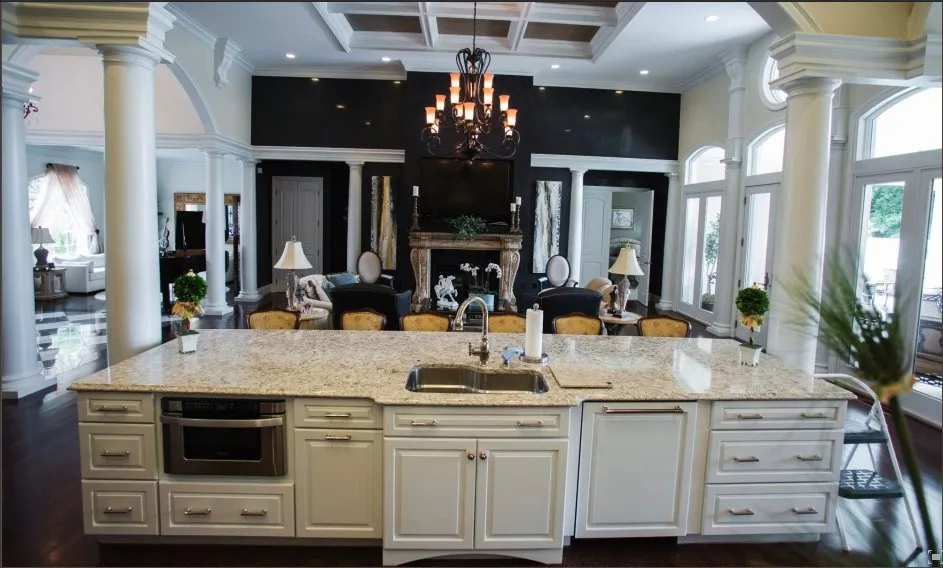 Slide of Diamond Design Construction