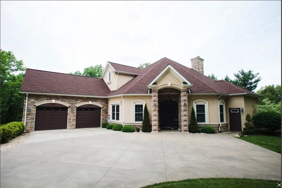 Slide of Diamond Design Construction