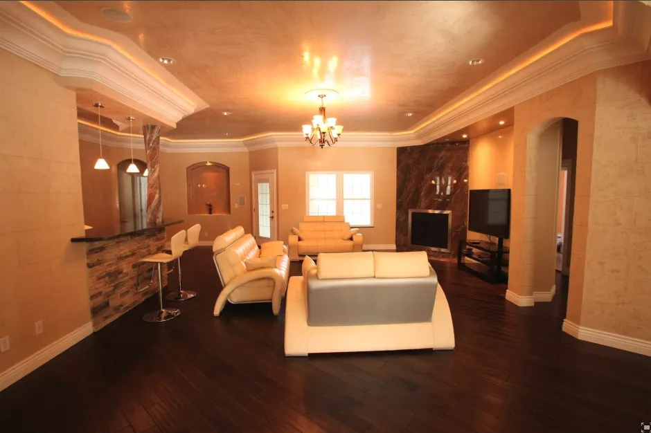 Slide of Diamond Design Construction