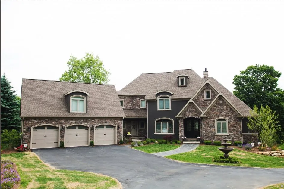 Slide of Diamond Design Construction