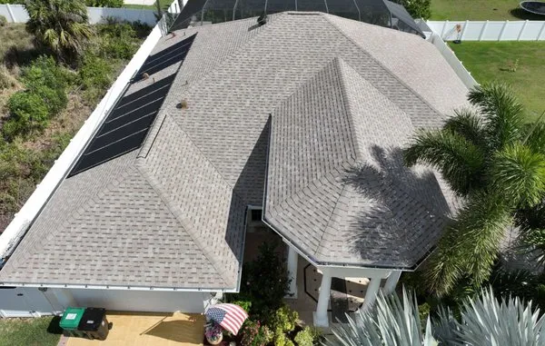 Diamond Quality Roofing Logo