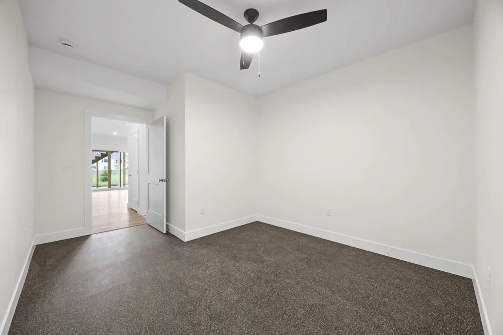 Slide of Diamond Ridge Construction