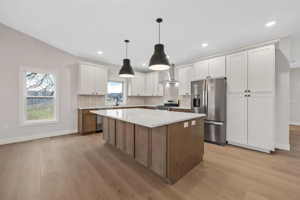 Slide of Diamond Ridge Construction