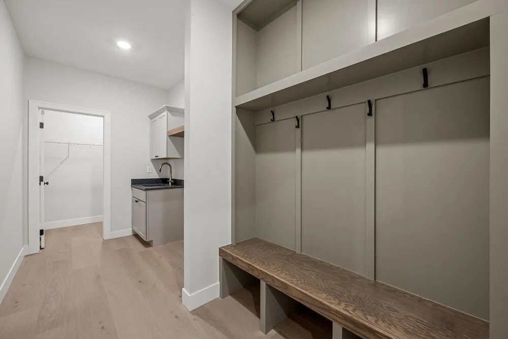 Slide of Diamond Ridge Construction