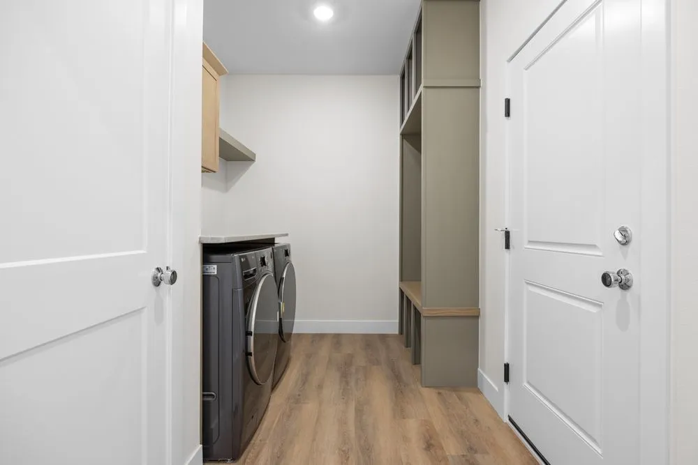 Slide of Diamond Ridge Construction