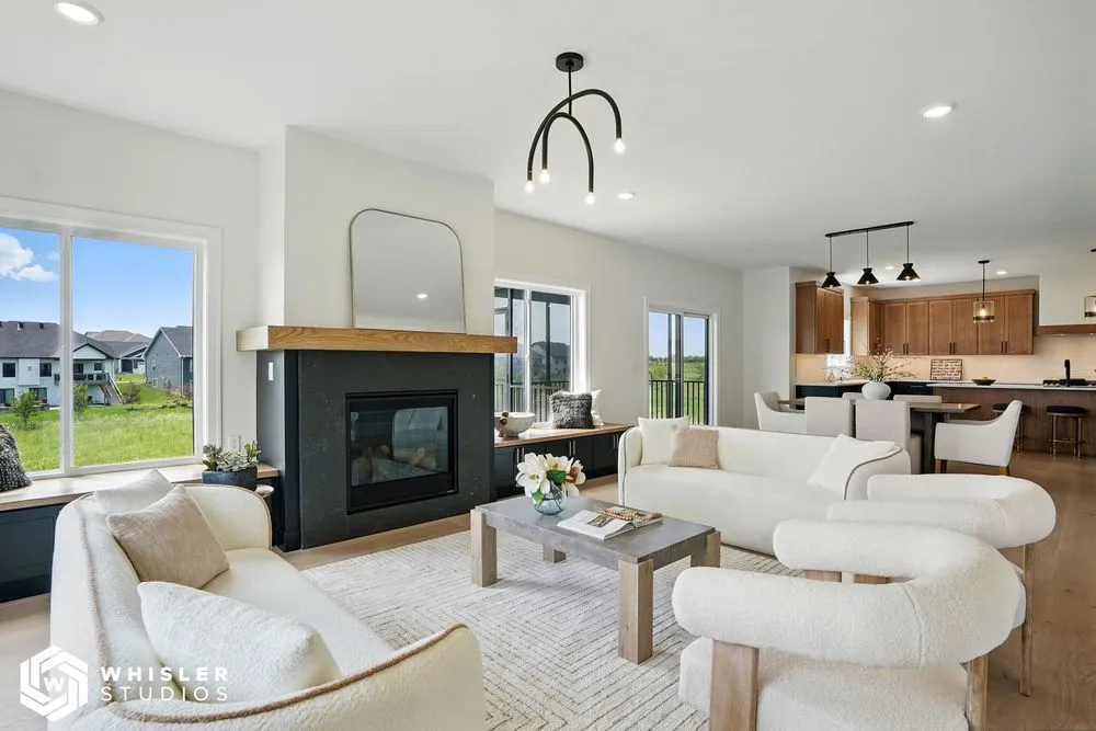 Slide of Diamond Ridge Construction